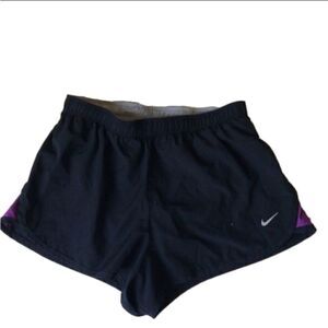 𝅺NIKE TEMPO BLACK SHORTS
